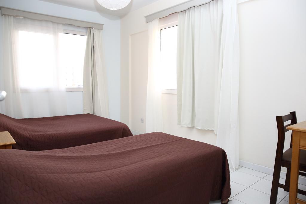 Alora Apartments Larnaca Exterior photo