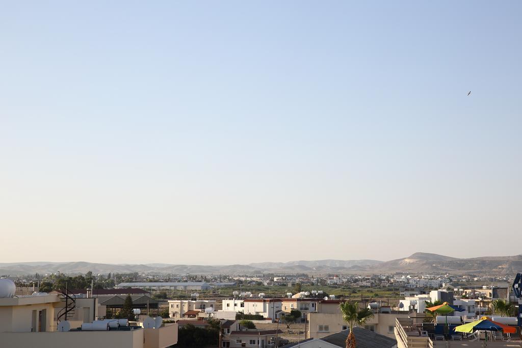Alora Apartments Larnaca Exterior photo