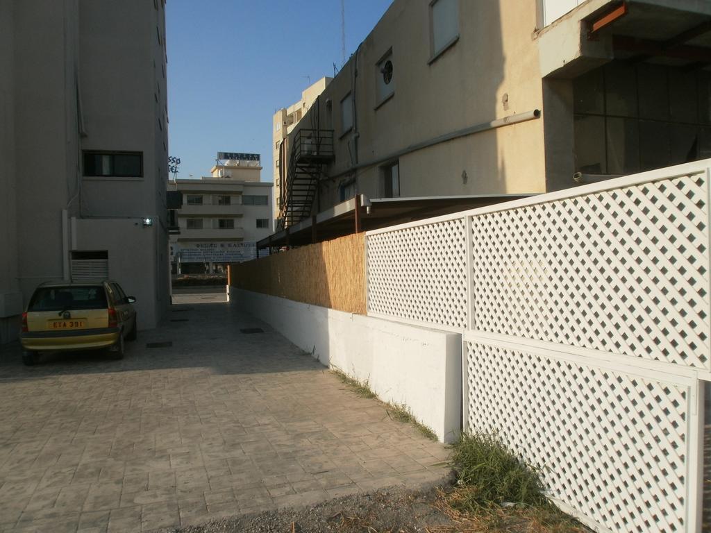 Alora Apartments Larnaca Exterior photo