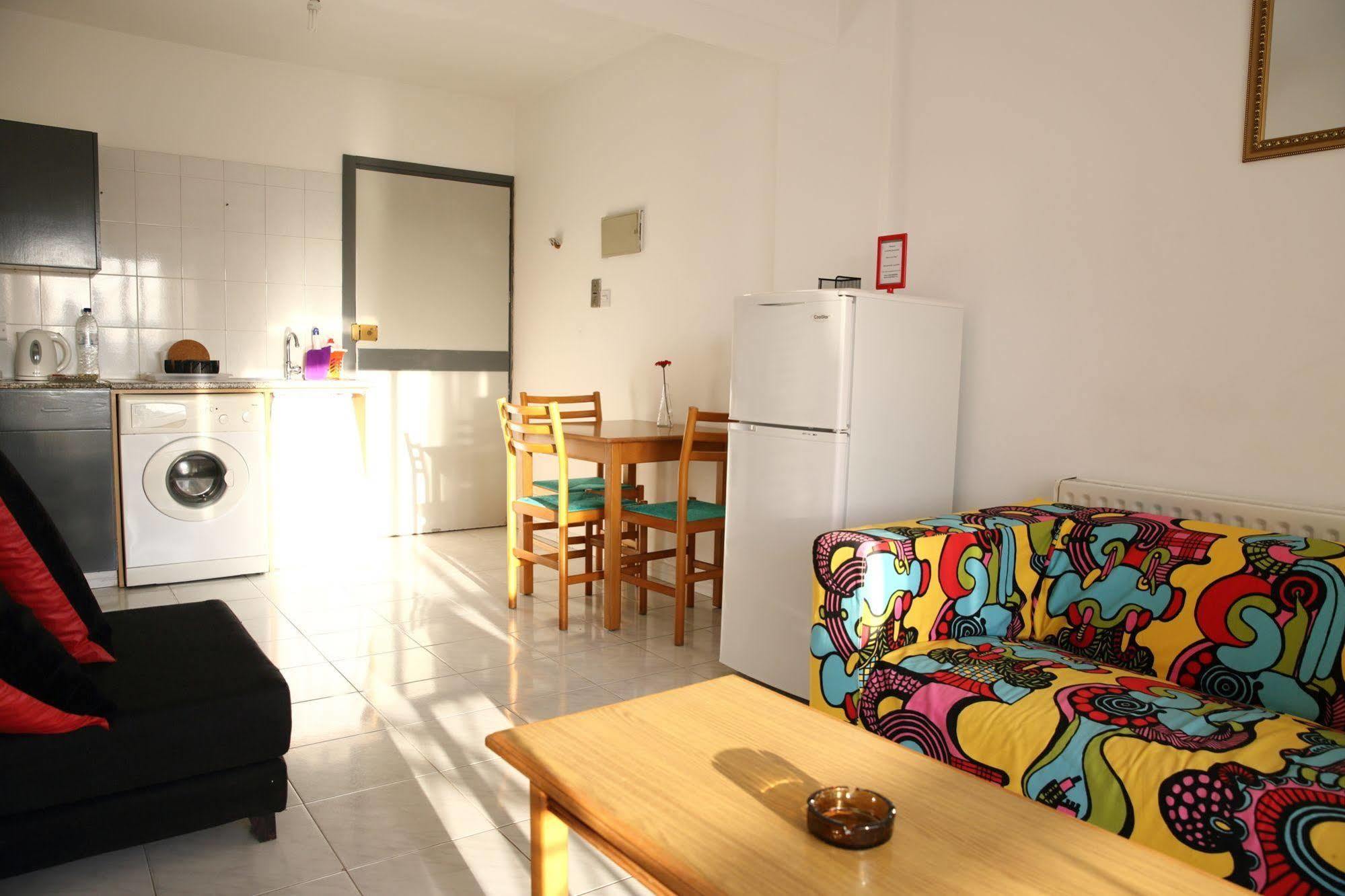 Alora Apartments Larnaca Exterior photo