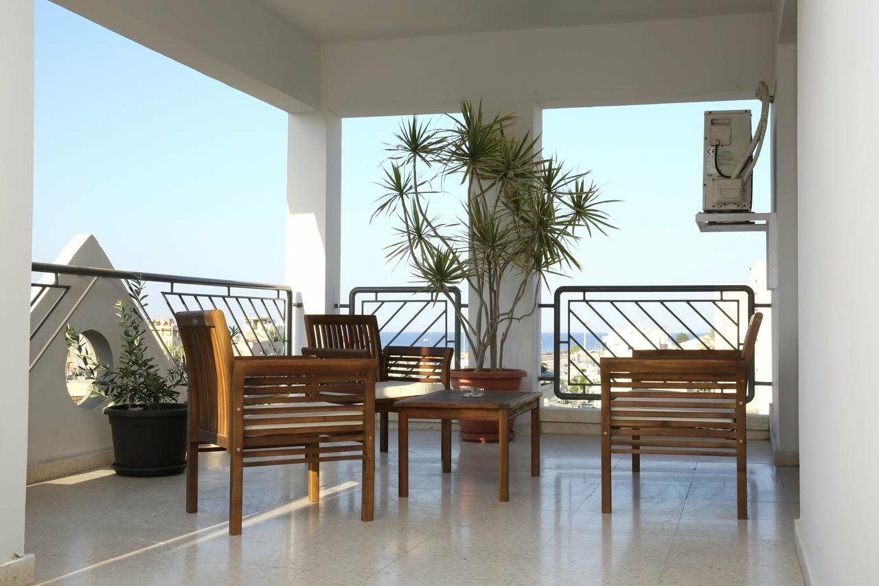Alora Apartments Larnaca Exterior photo